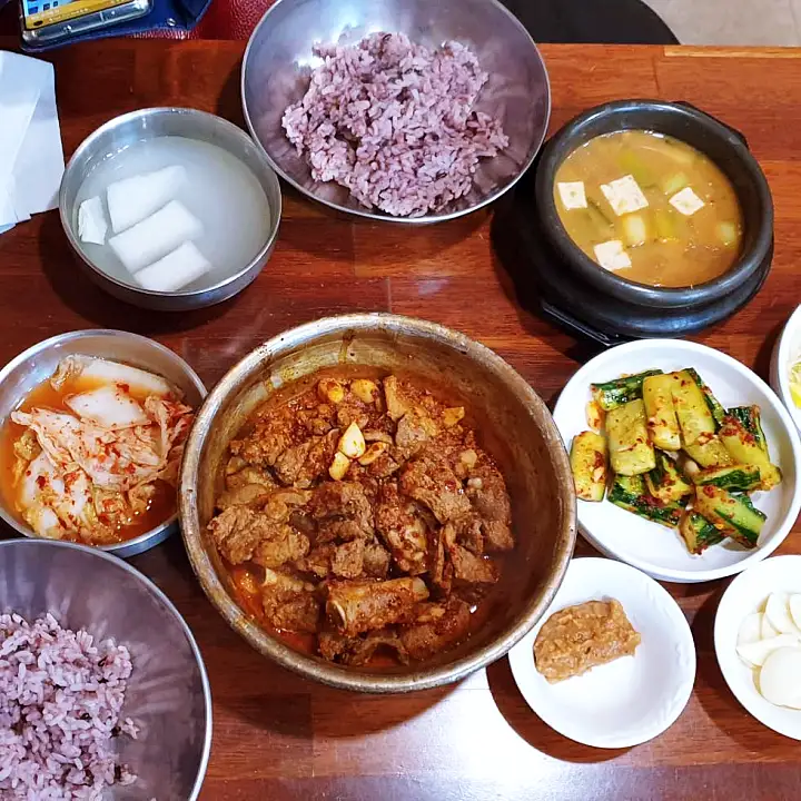 생방송오늘저녁 대구 서문시장 매콤한 돼지갈비찜 40년 노포 매운 소갈비찜 맛집 추천