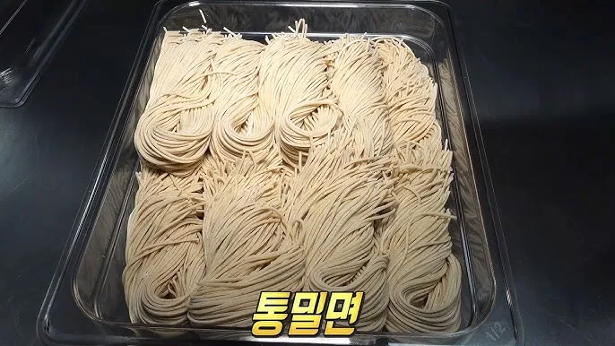생방송 투데이 24년 전통 경주 밀면 맛집 법칙 소개_3
