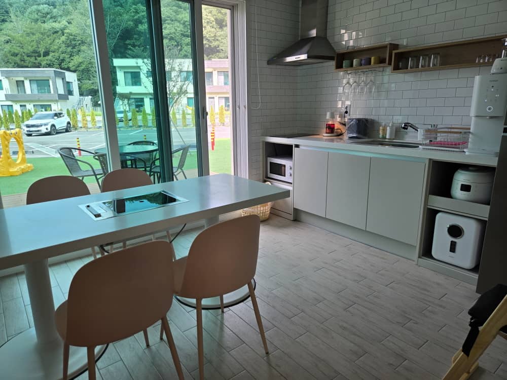 가평 꼬모키즈풀빌라