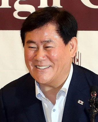 최경환 무소속 출마 배경 여론조사 상황