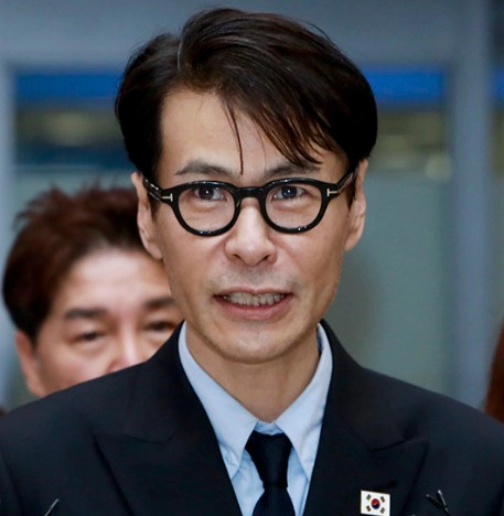 윤상 프로필 나이 학력 노래 아내 및 윤상 아들 SM 데뷔 소식