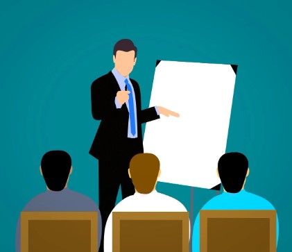 EBS AI 교육&amp;#44; 누구나 무료 수강 가능! 초등생&middot;직장인&middot;시니어 모두 참여