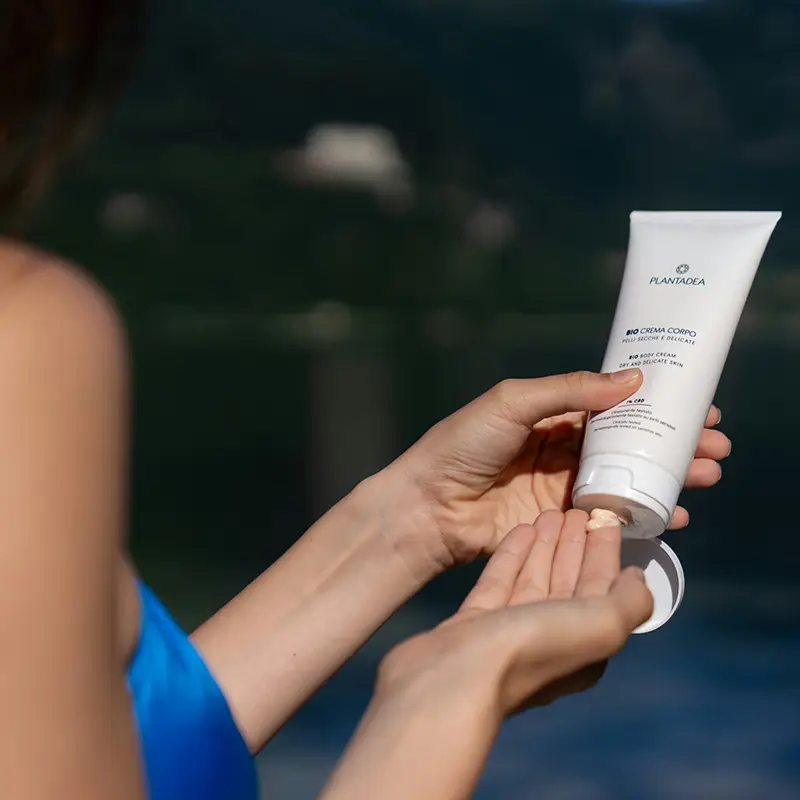 중년 여성 피부가 얇아지는 이유&amp;#44; 탄력 유지하려면 이것부터 바꾸세요