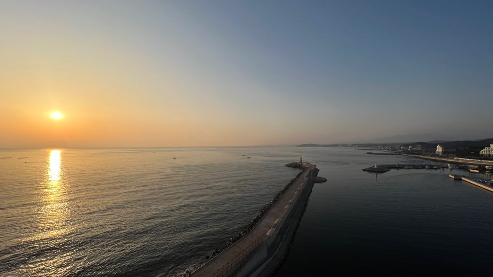 해뜨는 바다 일출