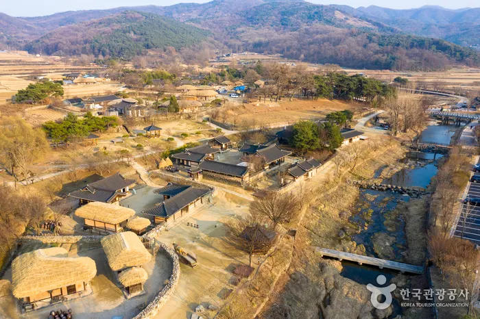 외암리 민속마을 전경 이미지