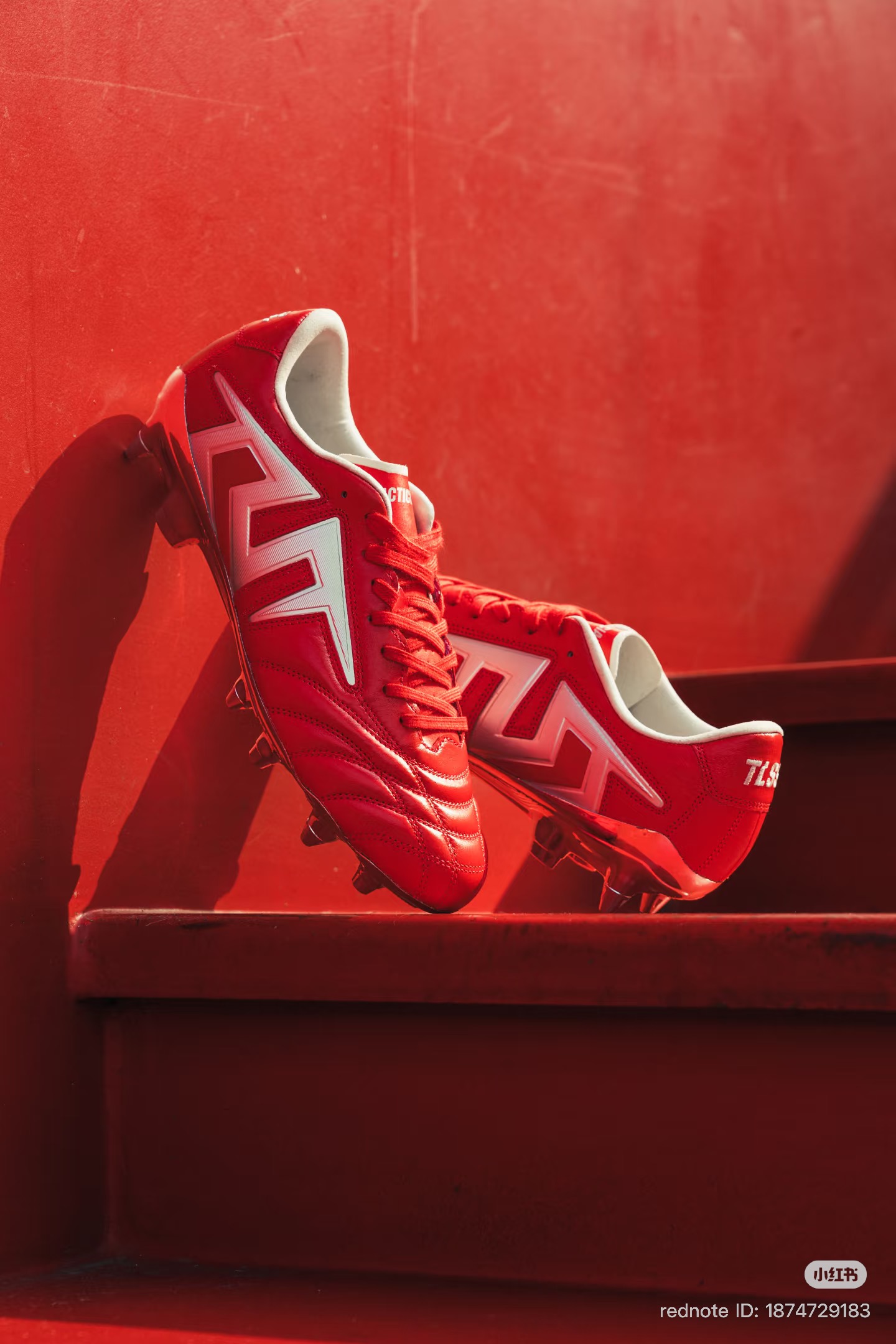 TLSS 축구화 쿠니모토 시그니처 택티션 고트 축구화 발매 안내 이미지