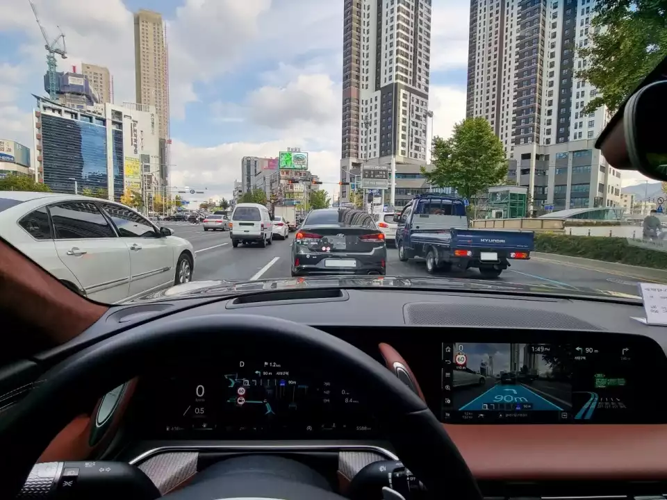 간선도로를 빠져나와 되돌아가던 상황입니다.