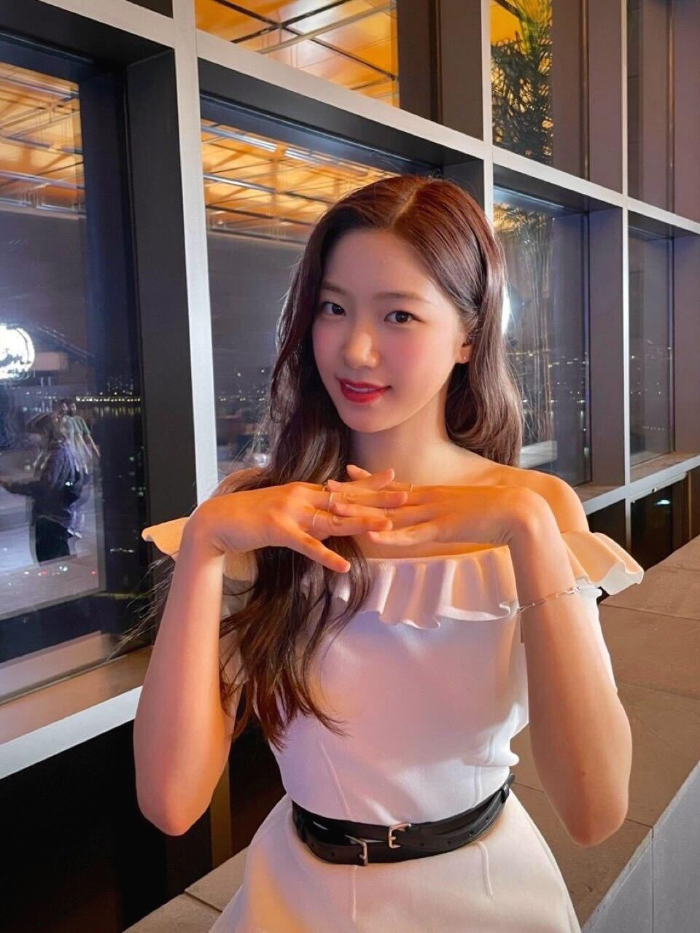 LE SSERAFIM(르세라핌) 카즈하