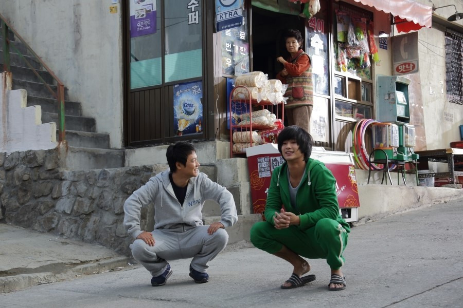 간첩의 정체성, 청춘의 고뇌, 묵직한 감정전이 &mdash; '은밀하게 위대하게' 다시 읽기