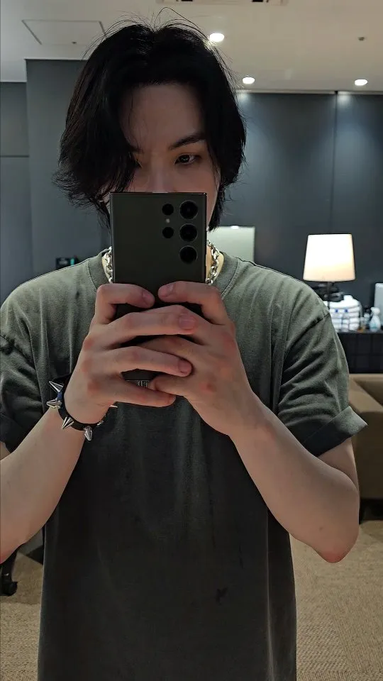 슈가_인스타그램_이미지