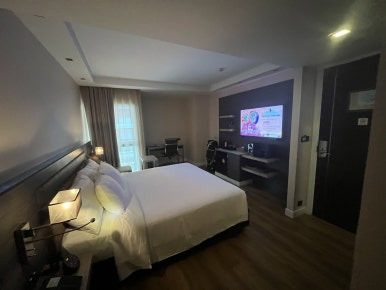 Amora NeoLuxe Suites Hotel - 객실