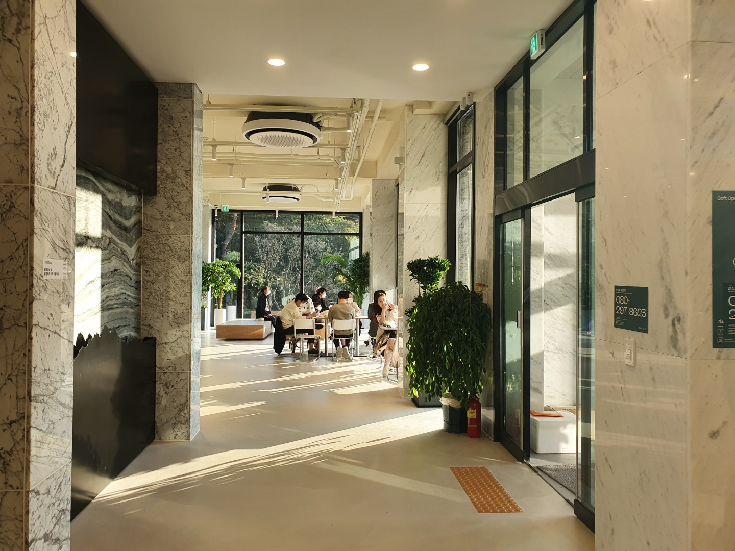 키스톤스피시즈_남양주카페_내부