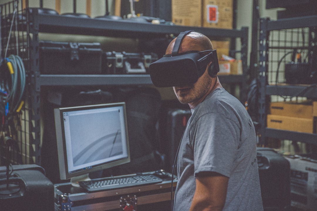 Virtual Reality (VR)