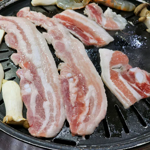 생생정보 가격파괴 Why 국내산 삼겹살&목살 한식뷔페