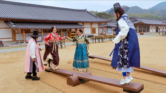 박원숙의 같이삽시다 옥천 가볼만한 곳 한복입고 널뛰기 민속놀이 체험하고 전파티 즐긴 곳