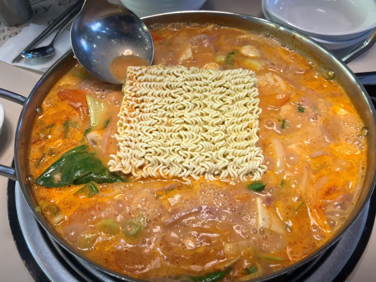 덕평휴게소-153포인츠 부대찌개-라면사리