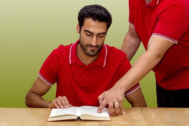 SNS에서 사용되는 짧은 문장의 언어학적 특징