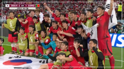 조별 3차 경기 포르투갈 전 승리로 16강 진출이 확정된 대한민국 