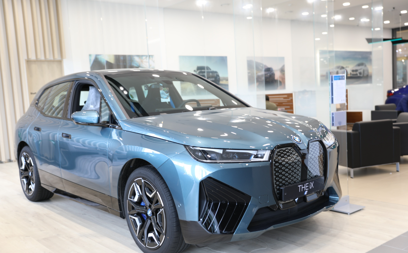 BMW IX 사진
