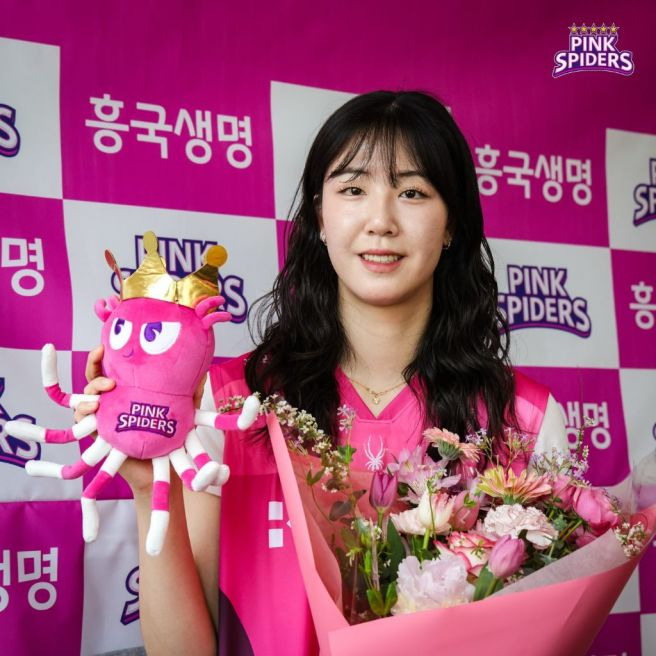 흥국생명 정호영 영입, FA 최대어 3년 16.2억 '국대 트윈타워' 완성