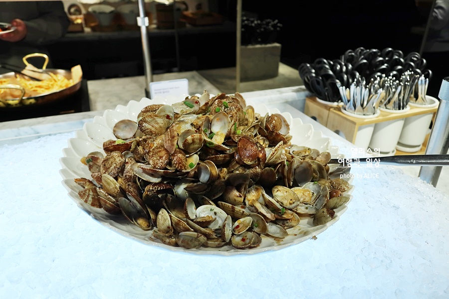 2023 빕스 딸기 퍼레이드 런치 솔직 후기 + 90% 할인쿠폰 샐러드바 가격