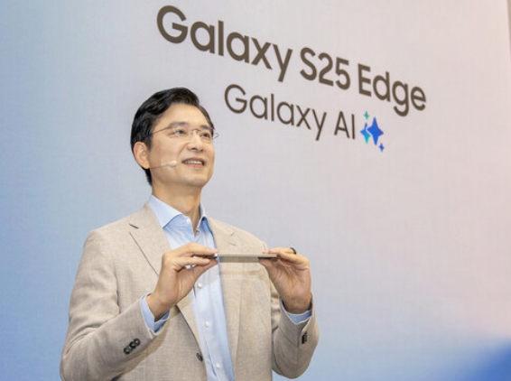 삼성 갤럭시 S25엣지 핸드폰 이미지