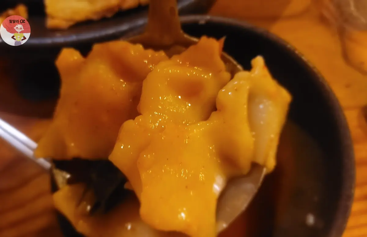 종로구-인사동-항아리수제비-숟가락에-그득담음