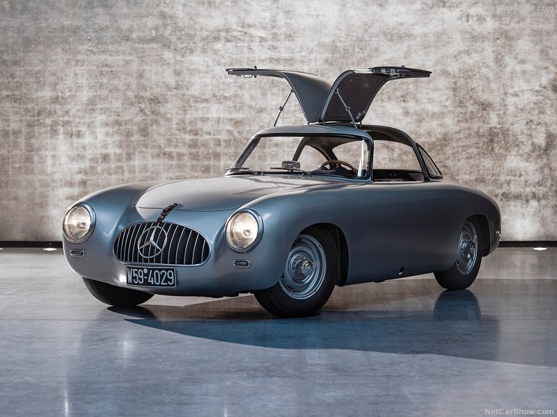 메르세데스-벤츠 300SL