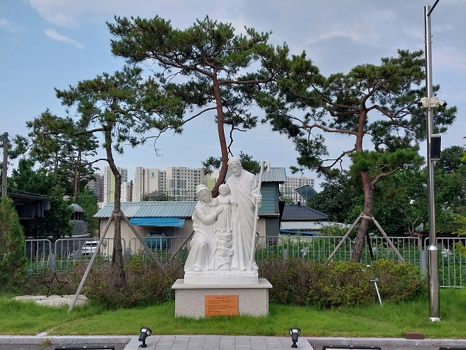 강릉 옥천동성당 주보성인 성가정