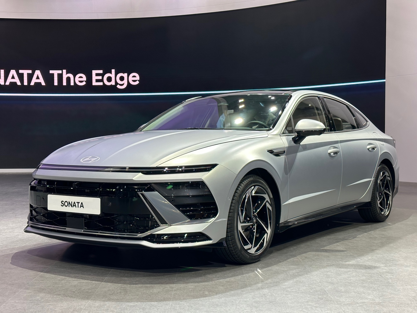 현대자동차 쏘나타 디 엣지