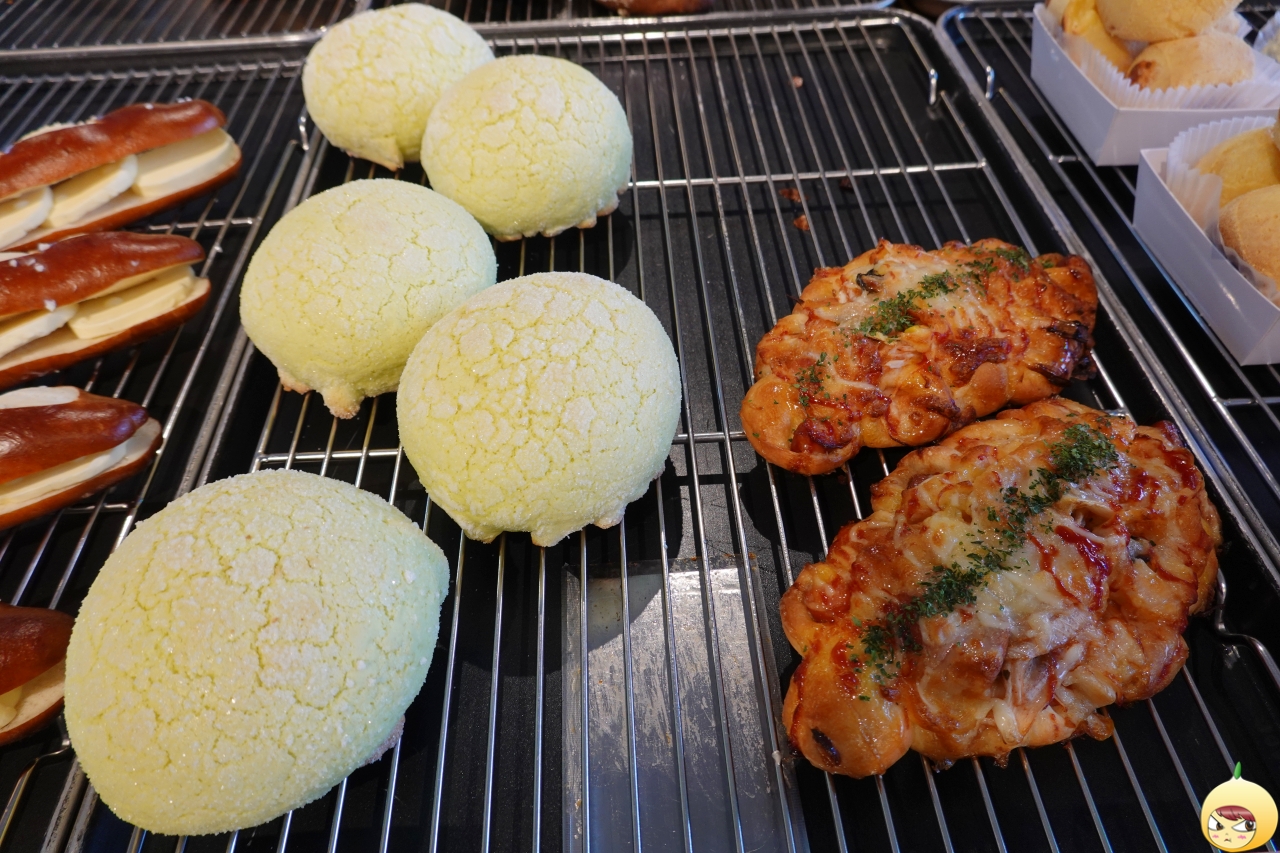 메론빵 &amp; 페페로니낙엽