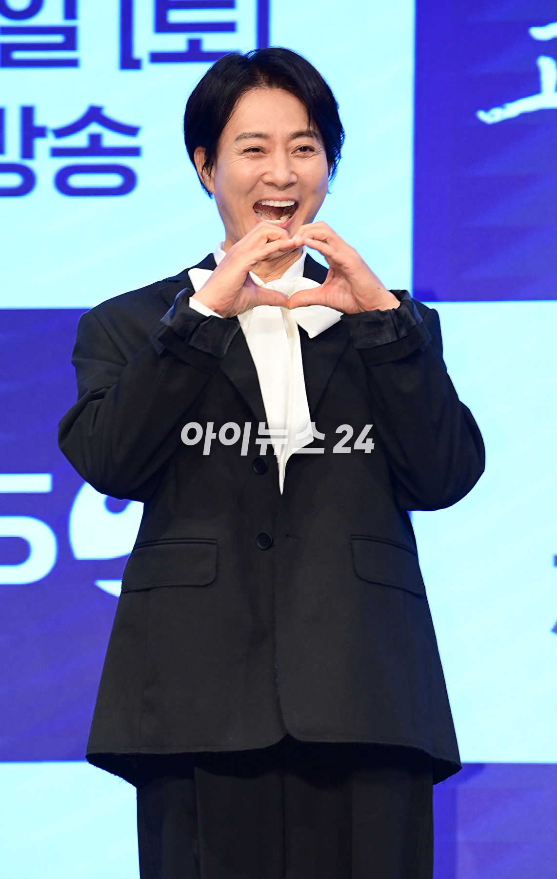 배우 최수종이 9일 오후 서울 구로구 더세인트에서 열린 KBS 2TV &#39;고려거란전쟁&#39; 제작발표회에서 포즈를 취하고 있다. [사진=정소희 기자]