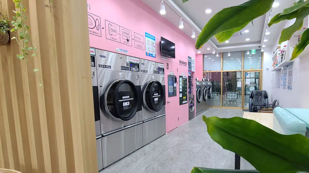 무인빨래방 무인카페 모습