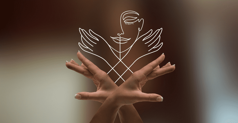 손으로 새 날개 모양을 만든 모습