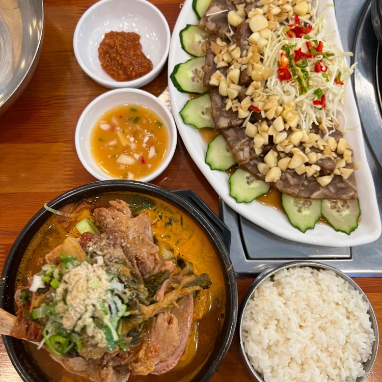 픽업 트렌드스페셜 히트맨 맛VS멋 해파리 냉채와 마늘을 더한 새로운 편육 요리 김해 주촌 맛집 추천