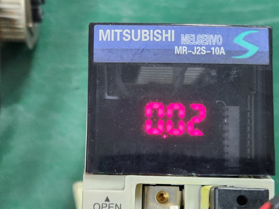 미쓰비시(MITSUBISHI) 서보드라이버 MR-J2S-10A PCB 불량소자 교체
수리 과정 by 메트영남