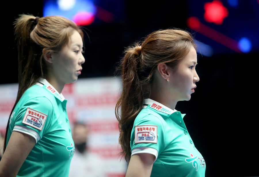 PBA 팀리그 하나카드 원큐페이 당구팀에 소속된 LPBA 김가영 당구선수(좌)와 김진아 당구선수
