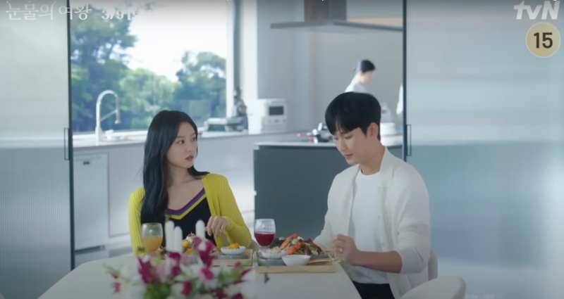 눈물의 여왕 김수현, 김지원 열연하고 있는 영상 캡쳐 이미지