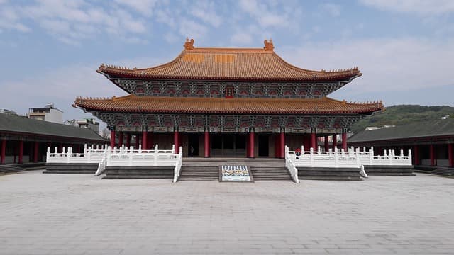 중국의 유교 경서(四書五經) 교육과 현대 가치관 형성