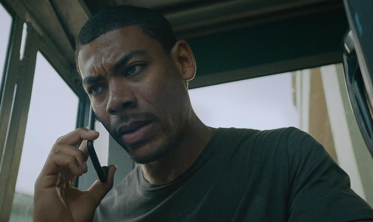 넷플릭스-영화-레블-리지-아론-피에르-스틸컷