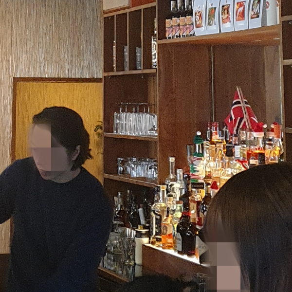 푸글렌 서울(Fuglen Seoul), 노르딕 커피를 맛볼 수 있는 상수역 카페_주류