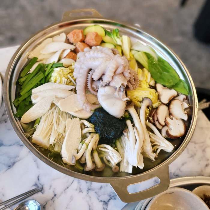 돈쭐내러왔습니다 쟁반카세 가브리 수육 전골 직화 낙지볶음 보쌈 먹방 서초 교대 맛집 이영자 백지훈 오범석 방송 소개