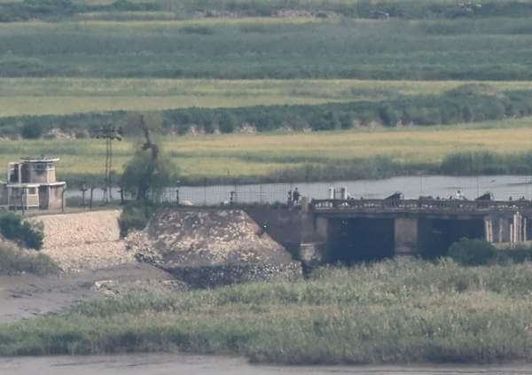 북한군 귀순과 경고사격