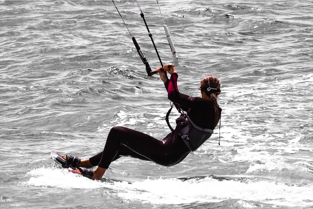 Get-a-kick-out-of-kiteboarding.jpg