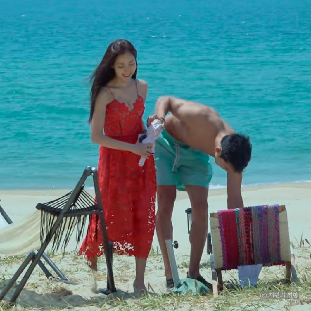 솔로지옥 신슬기 옷 원피스 셀프포트레이트