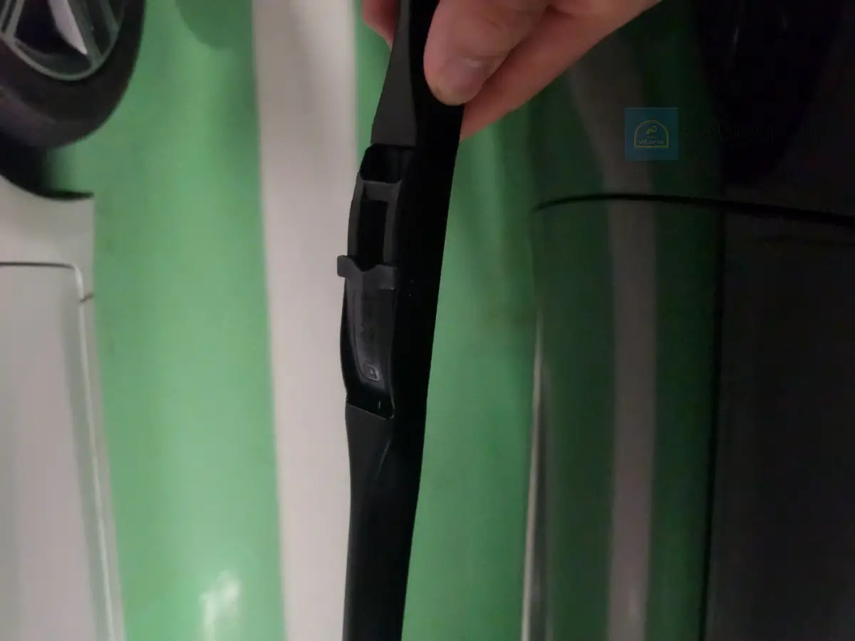 k7-와이퍼-중간-클립-열기-전