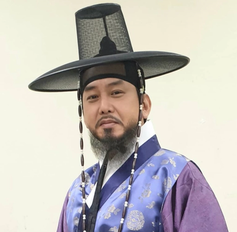 정극을 하고 싶어하는 윤기원 배우
