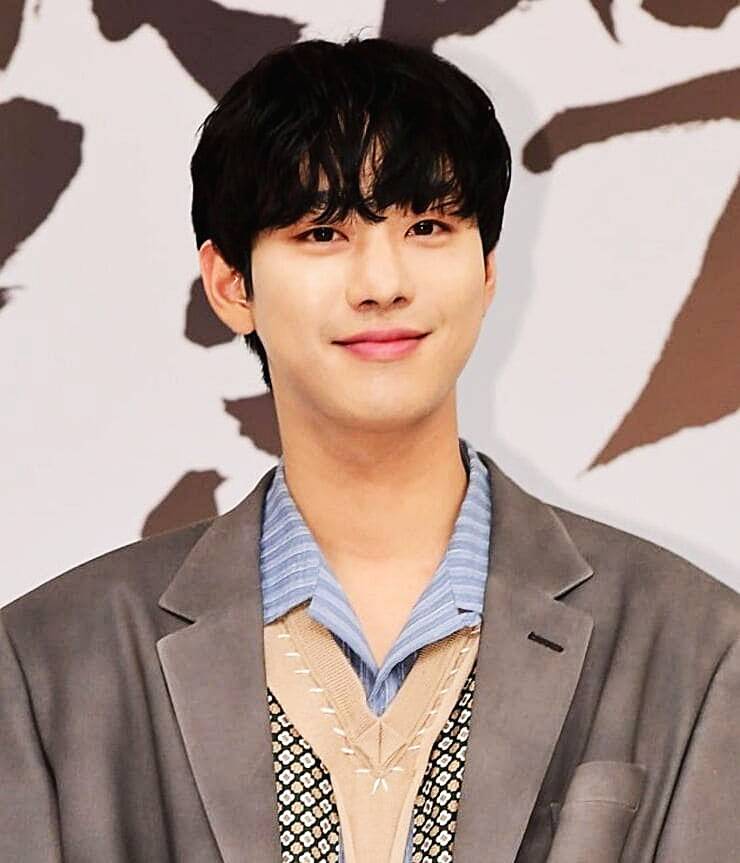 안효섭