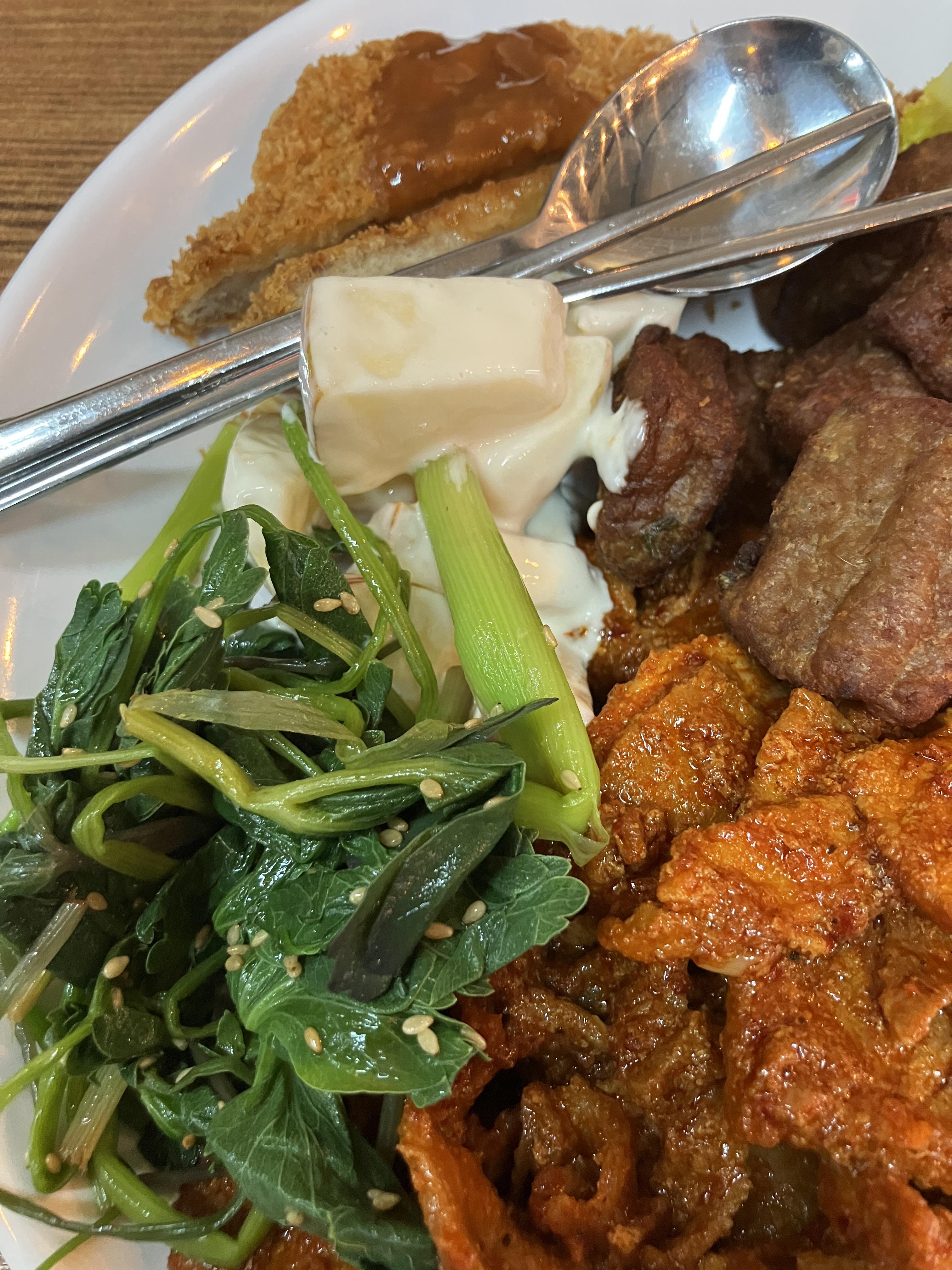 진수성찬 한식뷔페 내돈내먹