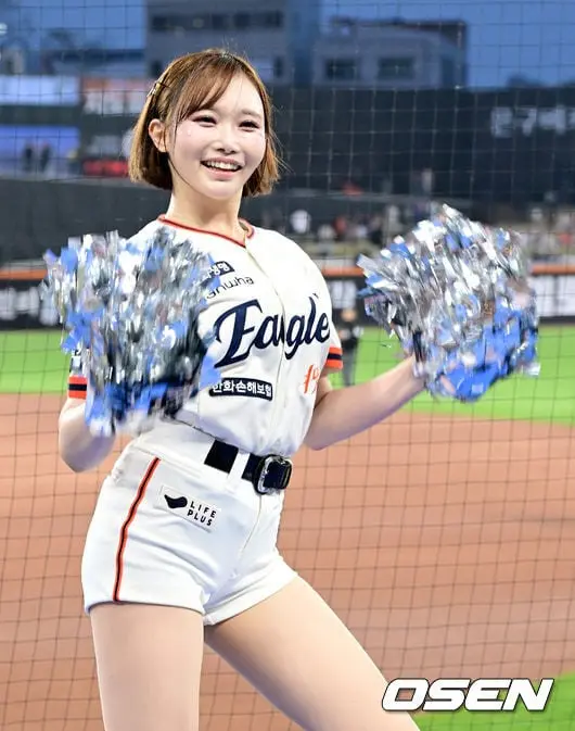 소프트볼 선수 이력과 투수 경력 